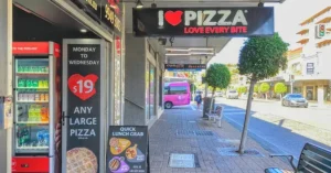 Balgowlah pizza shop
